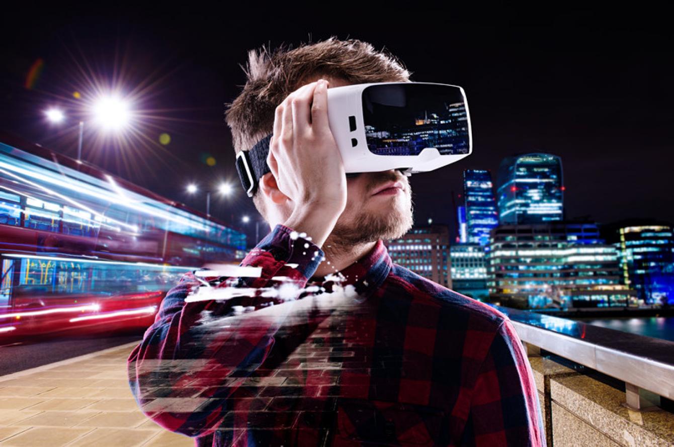 VR